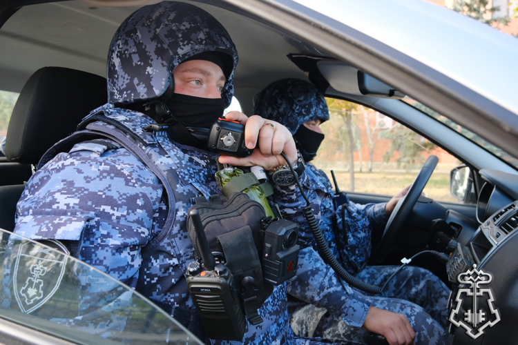 В ЛНР росгвардейцы задержали мужчину, находящегося в федеральном розыске
