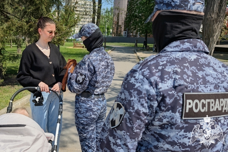 В ЛНР росгвардейцы приняли участие во Всероссийской акции «Георгиевская ленточка» (видео)
